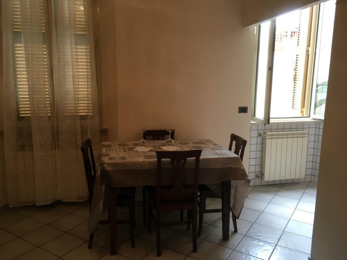 Whole Holiday Home Apartment Splendid Civitavecchia Da Pamino & Priscilla Bagian luar foto